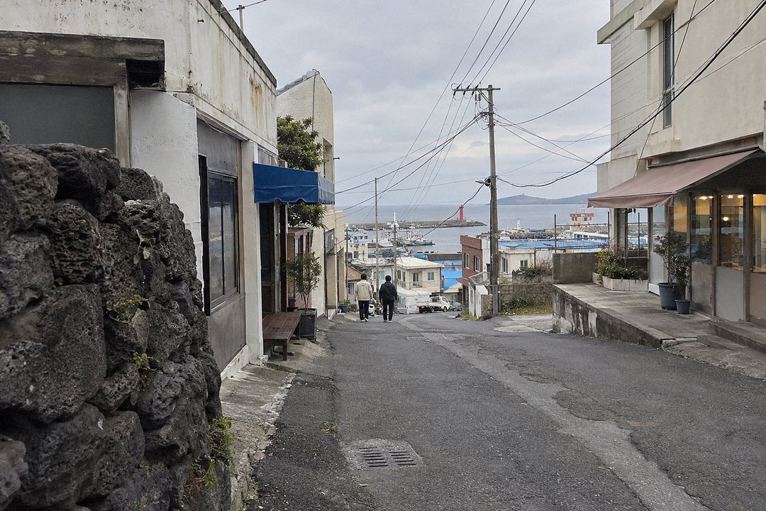 Jeju City (AI-generated illustrative image)