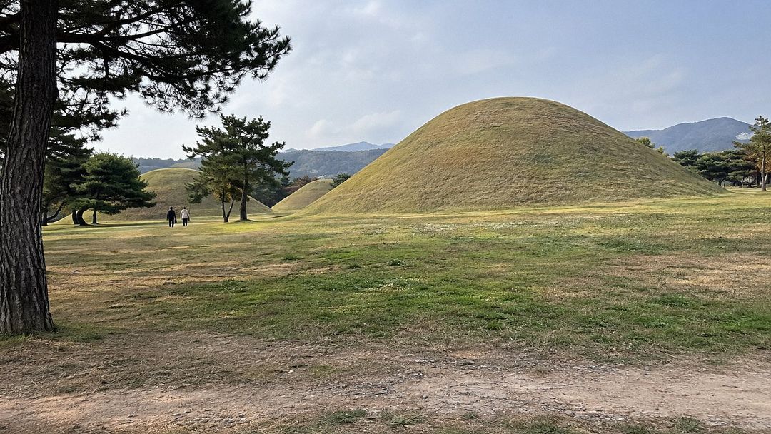 Gyeongju cityscape (AI-generated illustrative image)