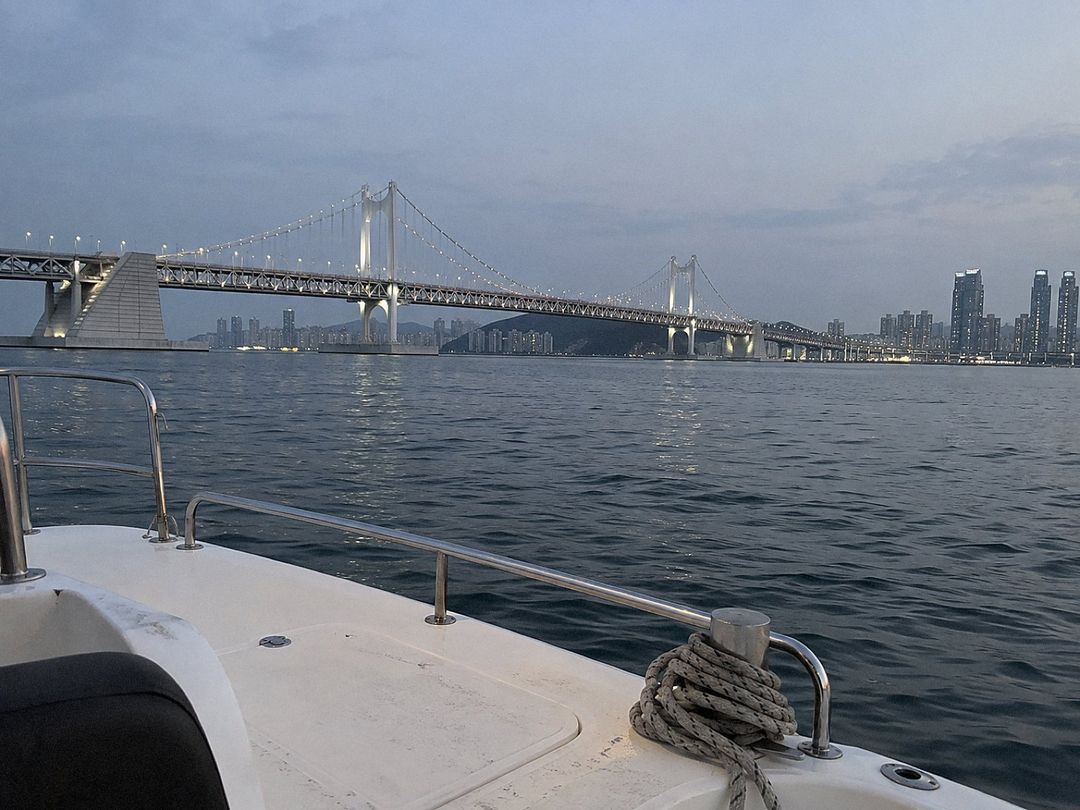 Gwangalli or Haeundae yacht cruise (AI-generated illustrative image)