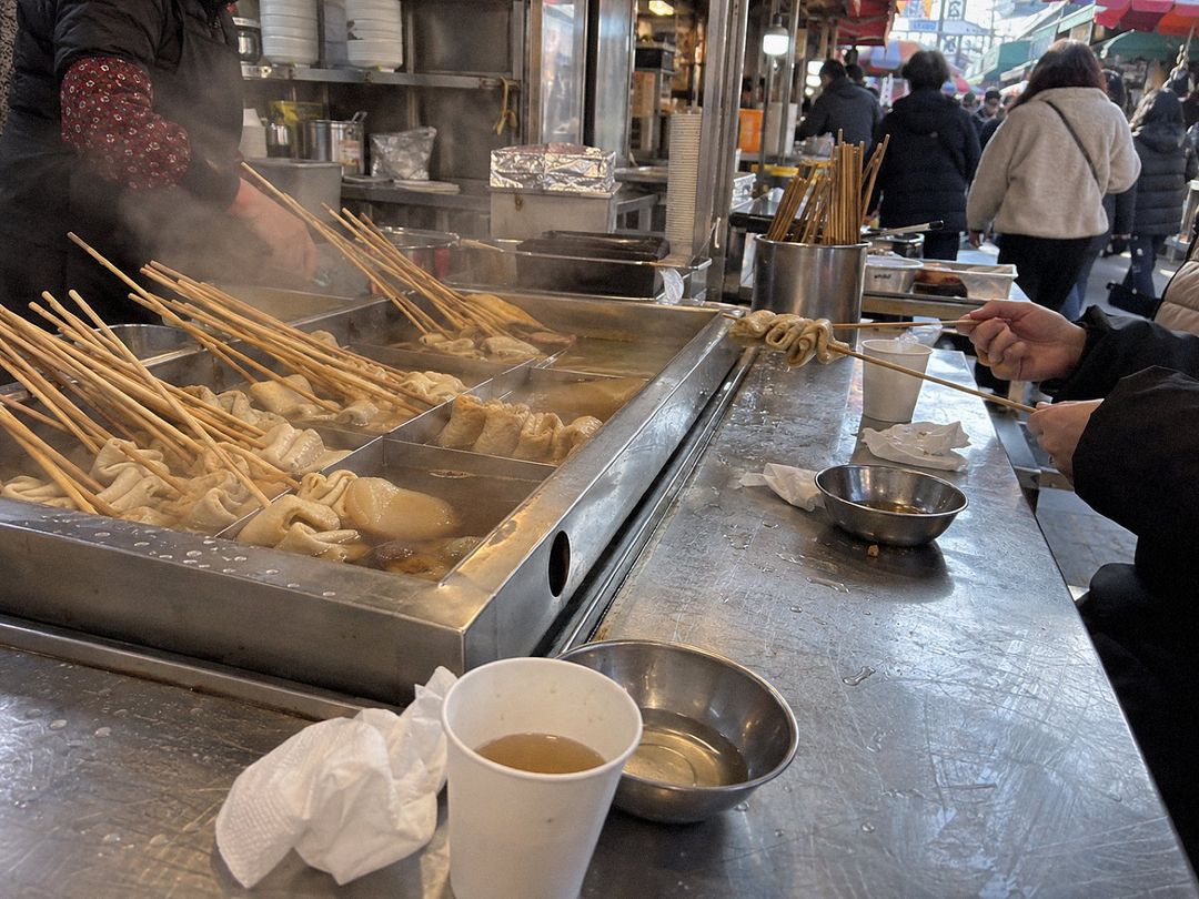 Busan food tour (AI-generated illustrative image)