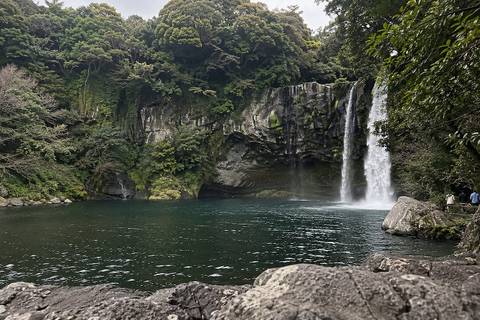 Cheonjiyeon Falls