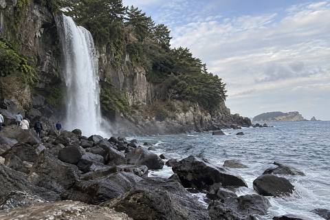 Jeongbang Falls