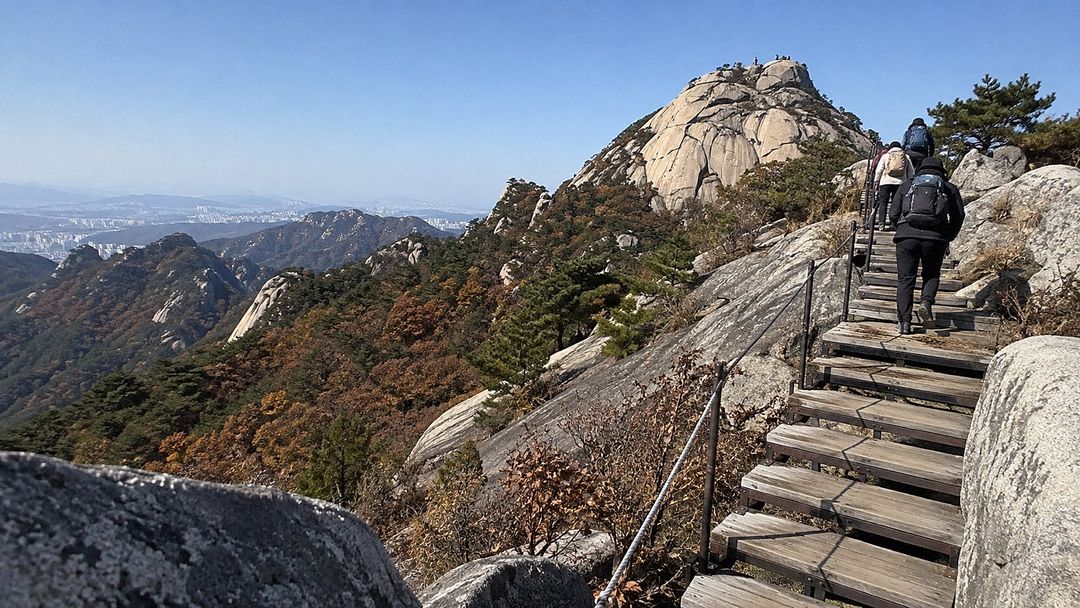 Bukhansan National Park (Baegundae Peak) (AI-generated illustrative image)